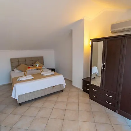 Sunset Club Aqualettings Dolphin 4 Apartment Fethiye