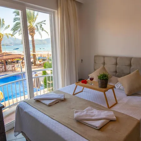 Sunset Club Aqualettings Dolphin 4 Apartment *